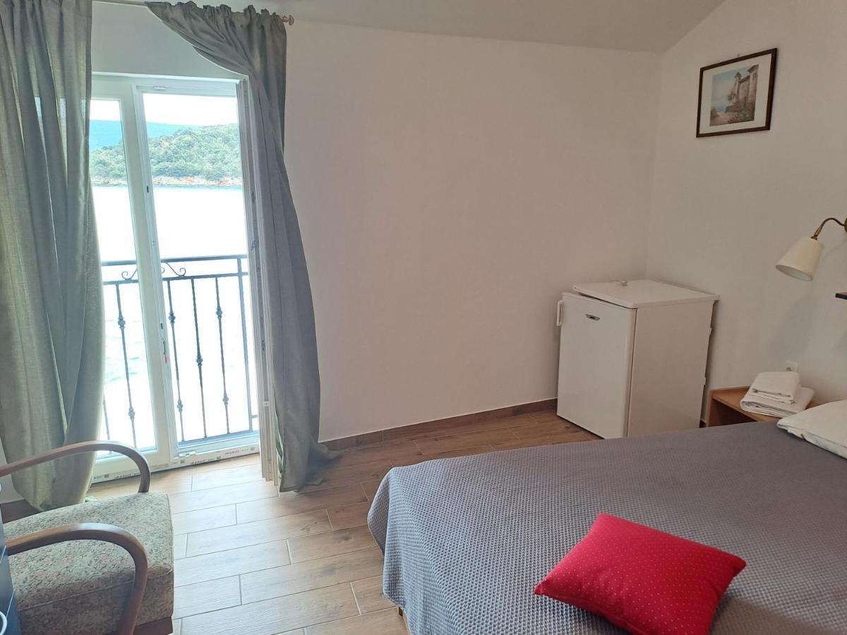 Sobe Mamalu Bed & Breakfast Valun Luaran gambar